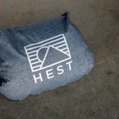 Hest Pillow